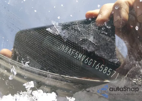 2016 Nissan Juke S z USA, uszkodzony, nr VIN JN8AF5MV6GT658571